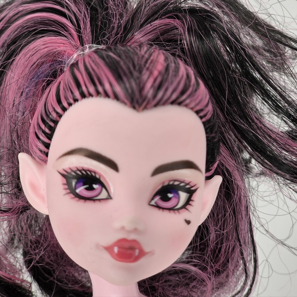Monster High Draculaura Fashion Doll – Nude / No Accessories